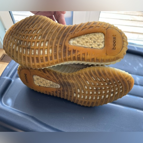 Yeezy 350 V2 Light - Picture 4 of 4